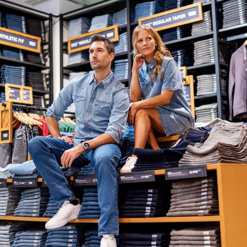 Sok-sok farmer és minden, ami ősz! 👖 Beszereztétek már az alapdarabokat? @premieroutlet_budapest @orsipall...